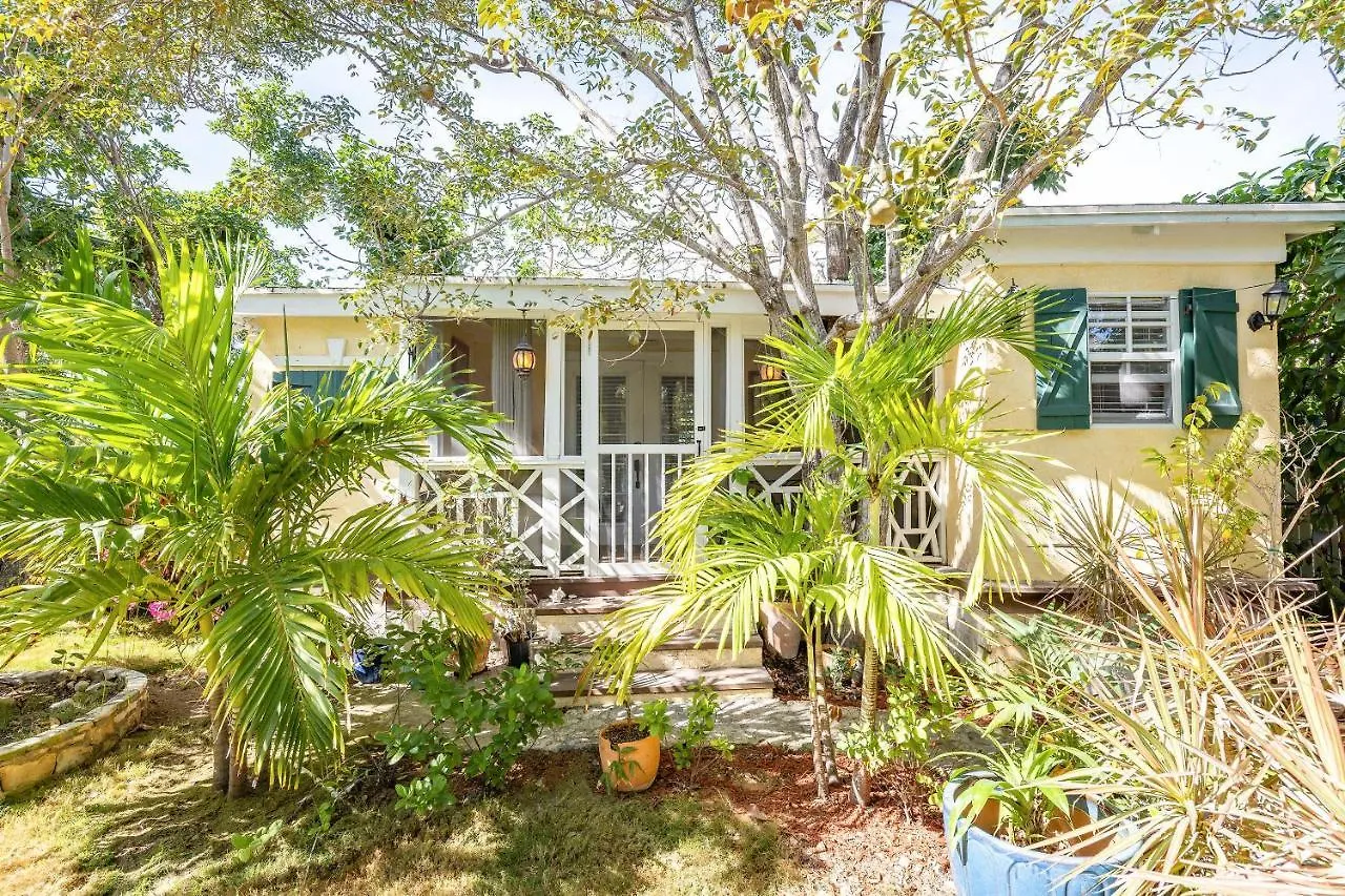 Dreamy Cottage In Grace Bay With Bbq And Bikes Included Chalet